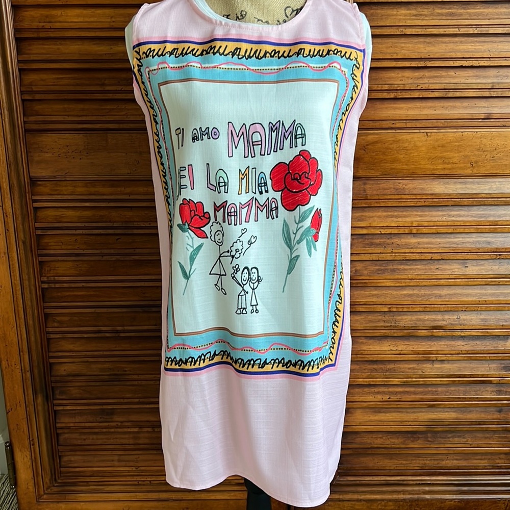 Says I LOVE YOU in Italian. Sheath.